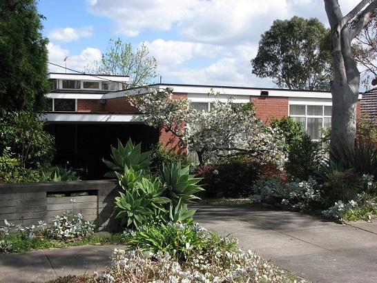 John F Tipping house at Balwyn North 1965